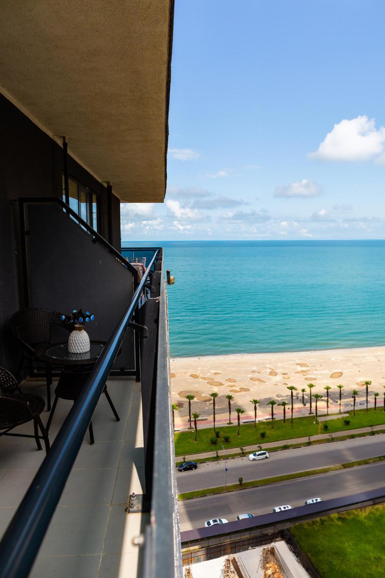 Beach Tower By G-Point Batumi Exterior foto